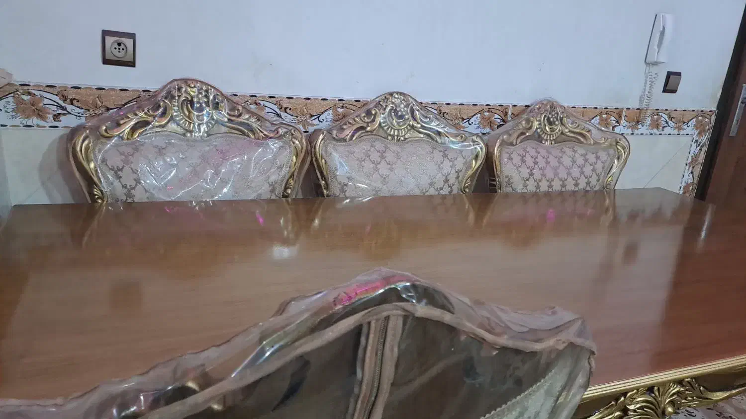 میز ناهار خوری ۸ نفره سلطنتی|میز و صندلی غذاخوری|ورامین, خورین|دیوار