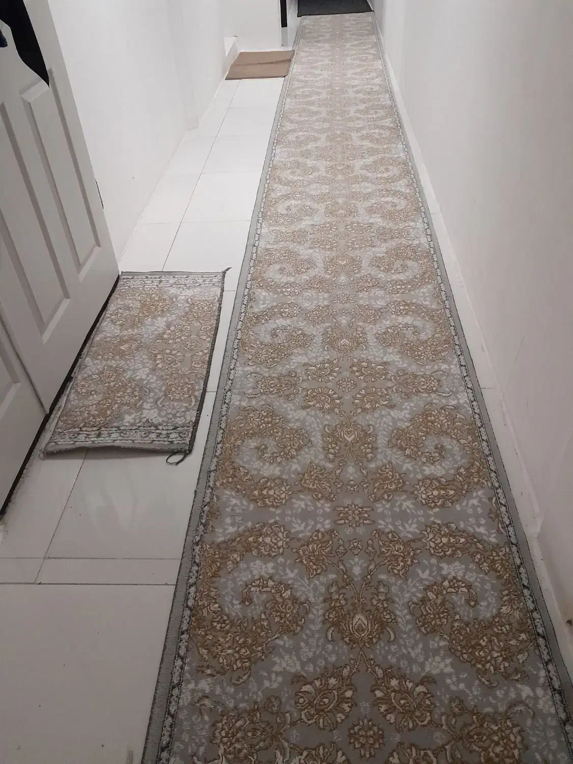 روفرشی وکناره|روفرشی|مشهد, شهید آوینی|دیوار