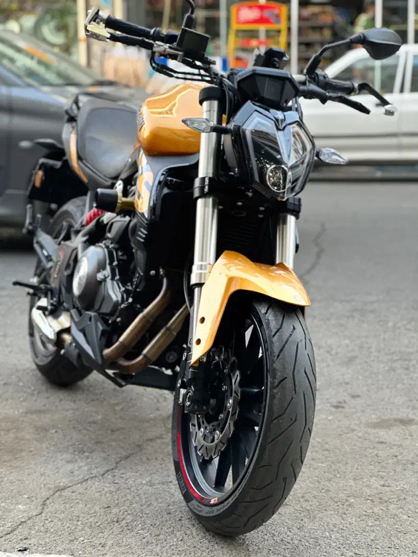 بنلی جفت سیلندر ۳۰۰ مدل ۴۰۳|موتورسیکلت|هشتگرد, شهرک ولیعصر (مصلی)|دیوار