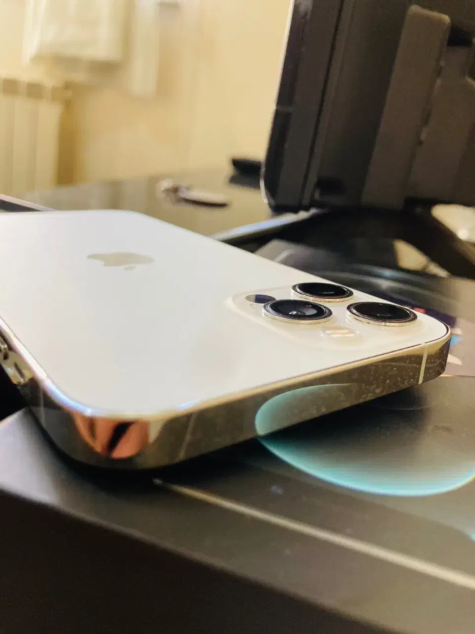 گوشی آیفون‌۱۲ پرو‌۲۵۶ گیگ درحد نو سری 5|موبایل|تهران, سعادت‌آباد|دیوار