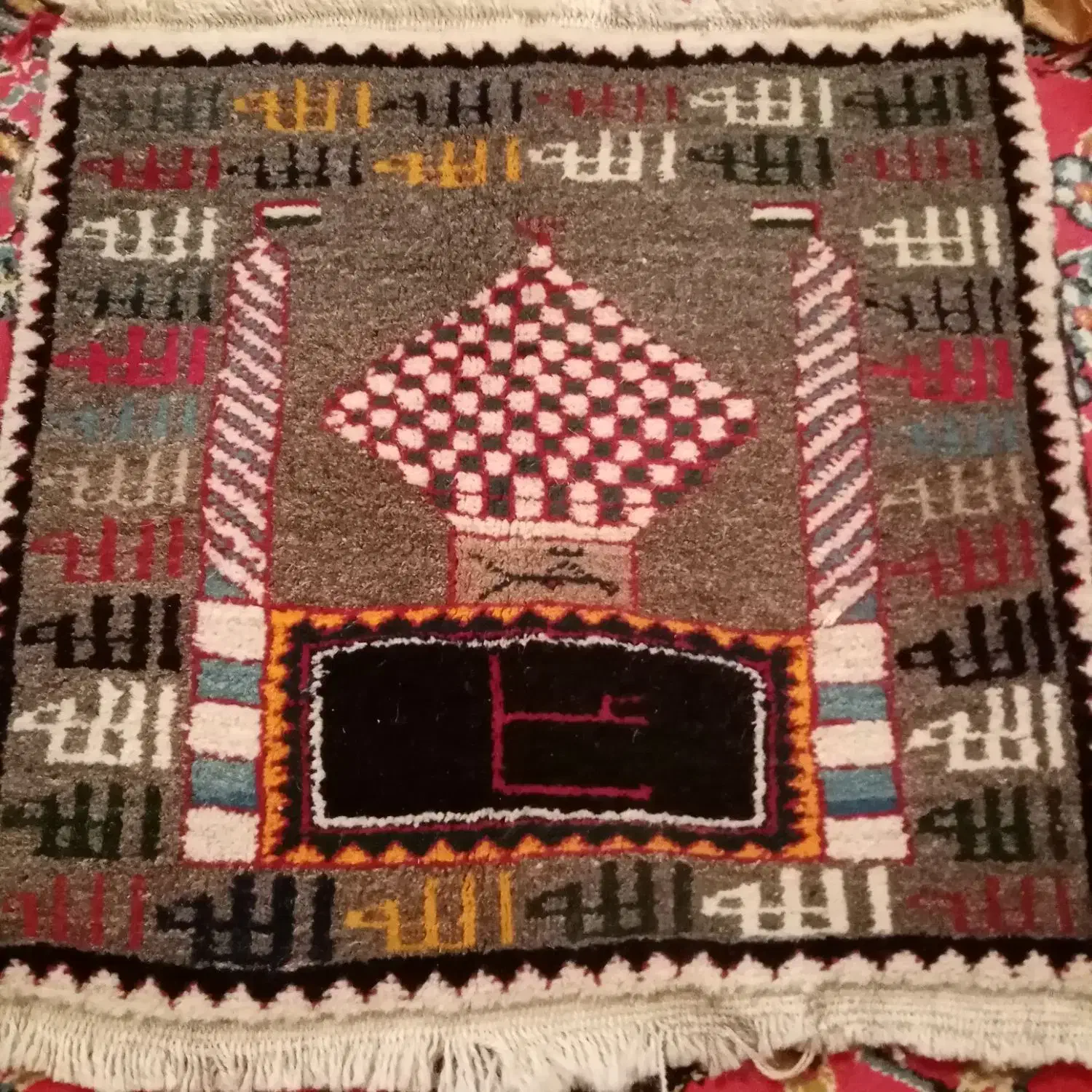 سجاده دست بافت|گلیم، جاجیم، گبه|شهرضا, |دیوار