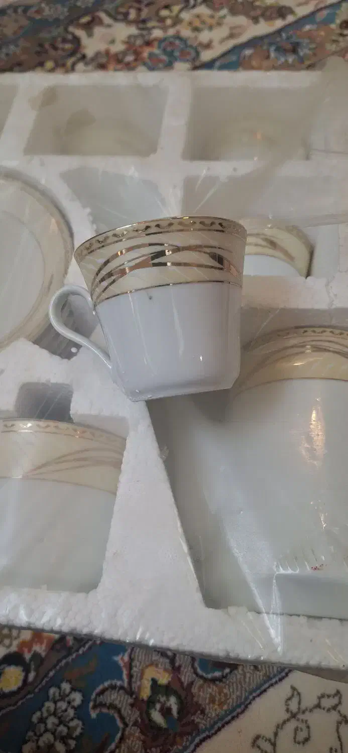 سرویس صبحونه خوری|ظروف سرو و پذیرایی|بوئین زهرا, |دیوار