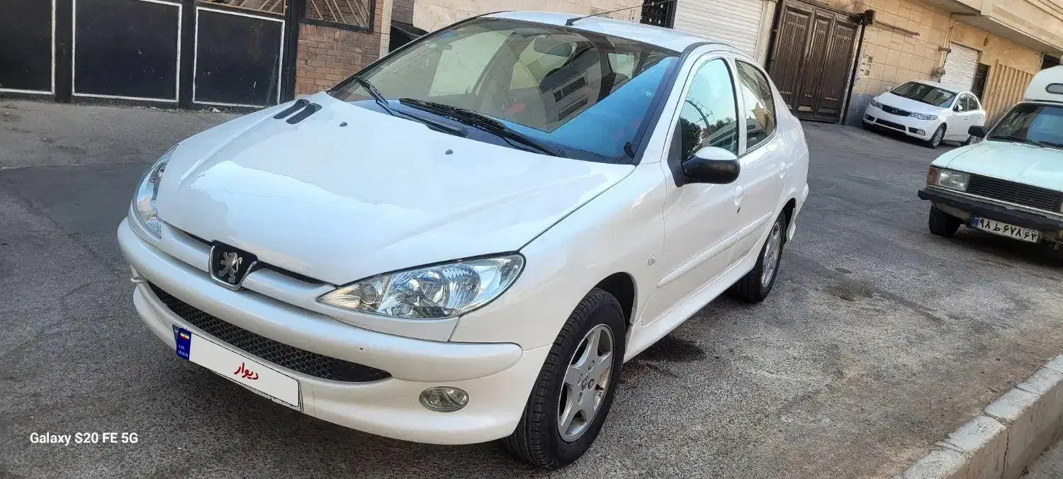 پژو 206 SD. V8 سفارشی مدل۹۰ سفیدتمیز|خودرو سواری و وانت|شیراز, قالیشویی|دیوار