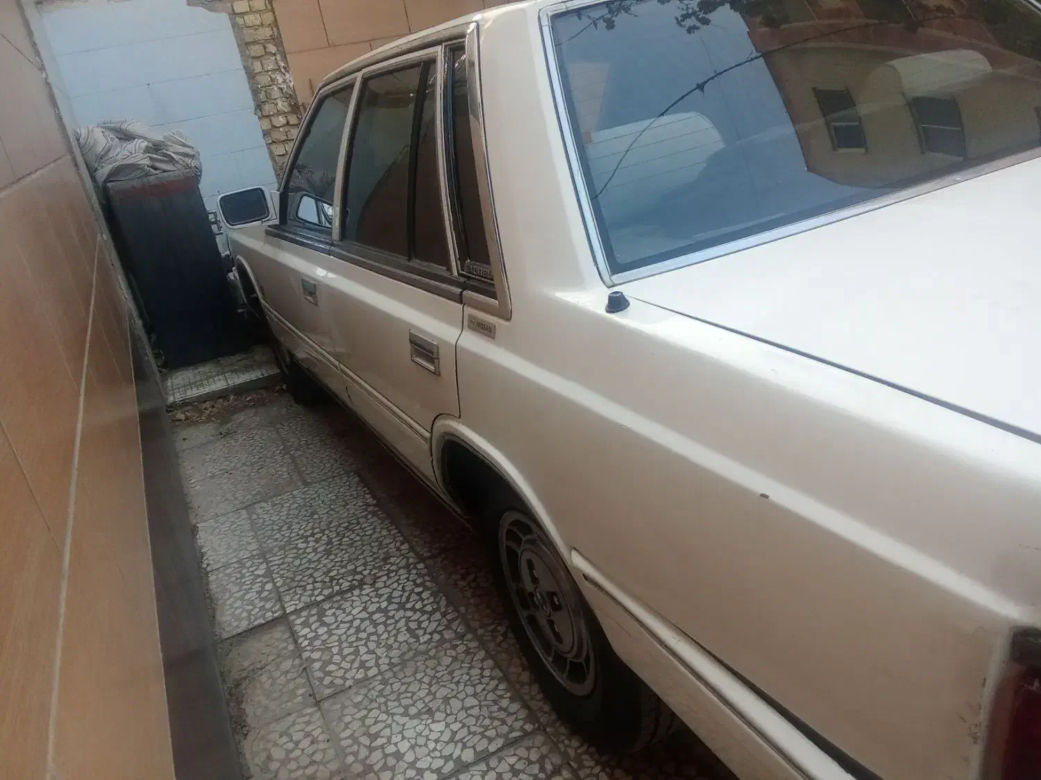 نیسان v 6|خودرو کلاسیک|برخوار, |دیوار