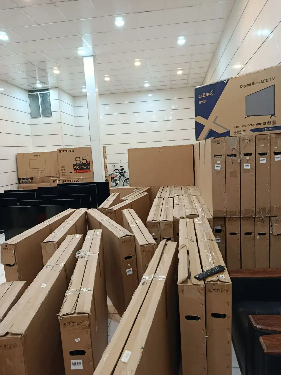 تلویزیون ۵۵ اینچ فقط فقط ۳۵۷۰۰|تلویزیون و پروژکتور|قم, نیروگاه|دیوار