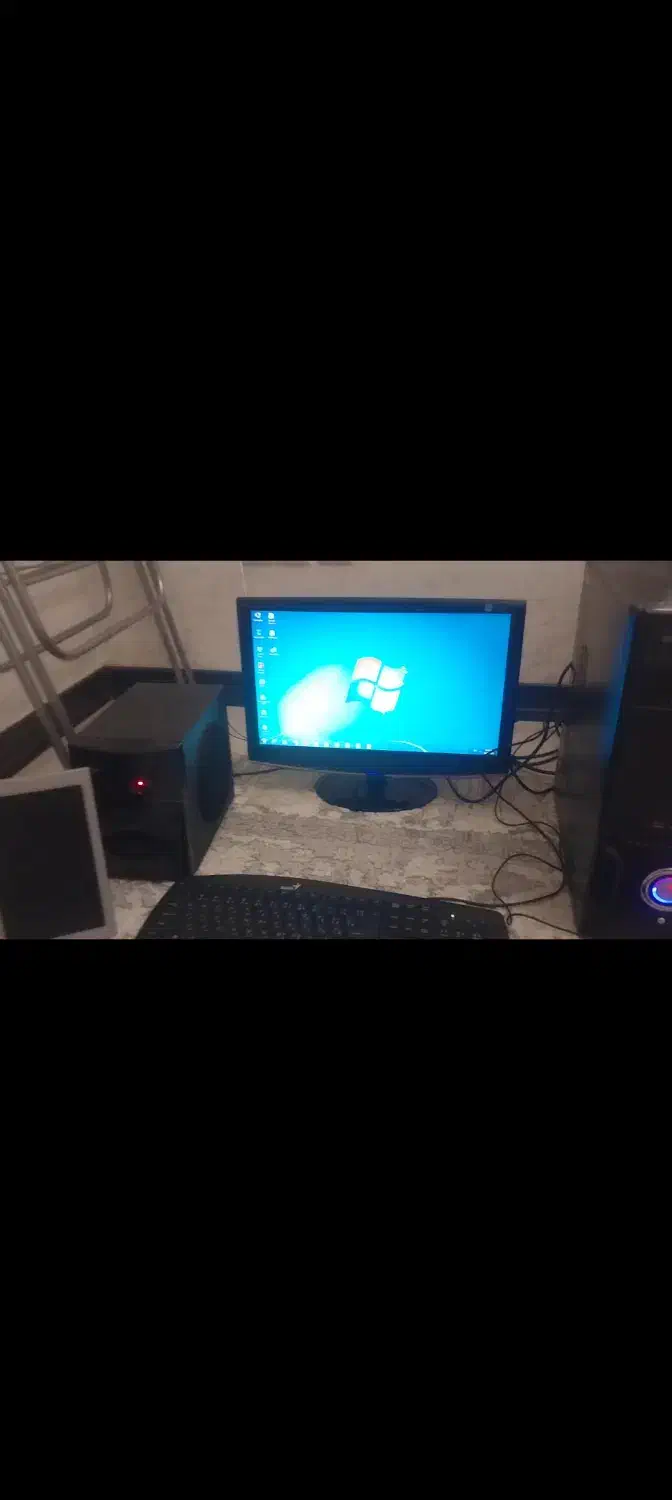 کامپیوتر|رایانه رومیزی|ساوه, |دیوار