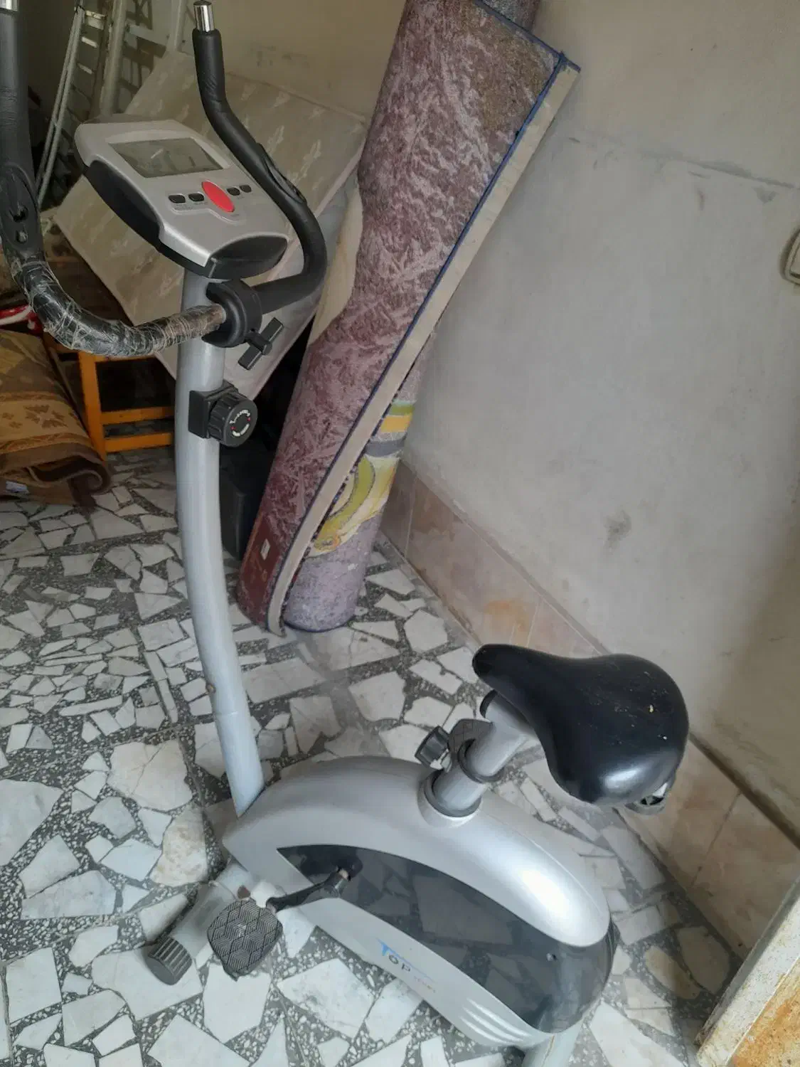 دوچرخه ثابت ورزشی|تجهیزات ورزشی|لاهیجان, لیل|دیوار