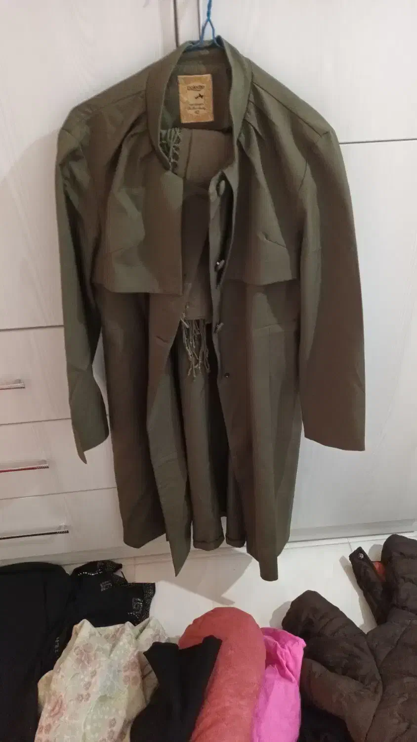 لباس زنانه|لباس|شهریار, شهریار|دیوار