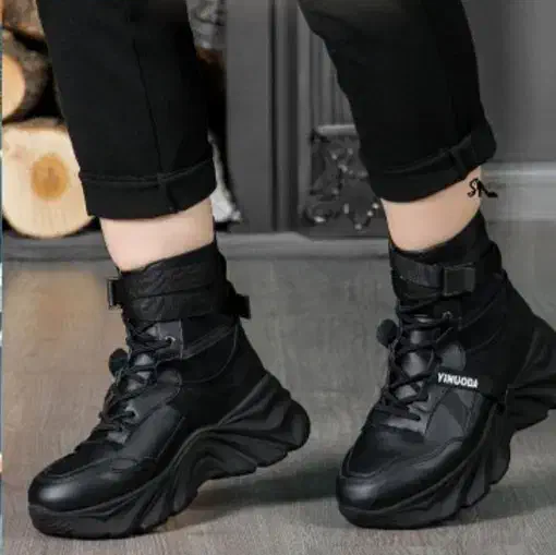 کفش|کیف، کفش، کمربند|بیرجند, |دیوار