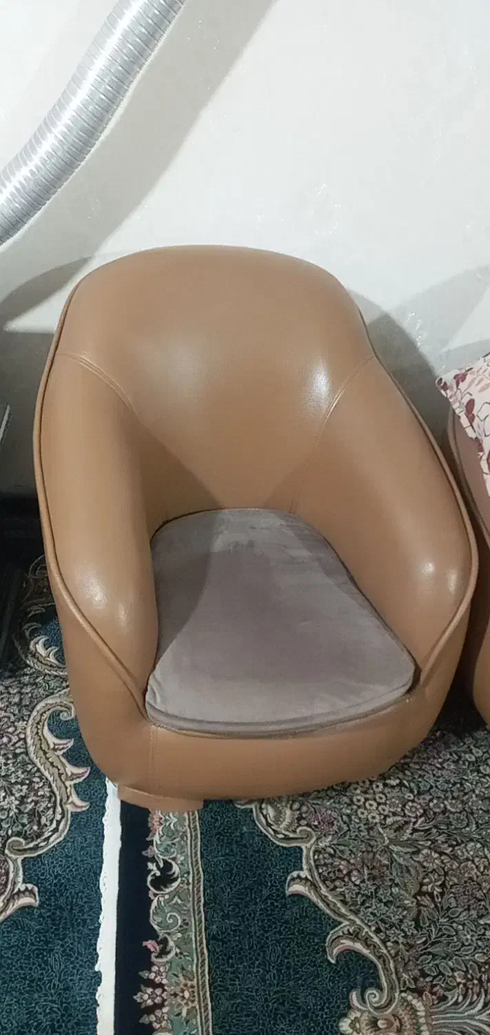 مبل چرم راحتی ریلکس|مبلمان خانگی و میز عسلی|ورامین, ورامین|دیوار