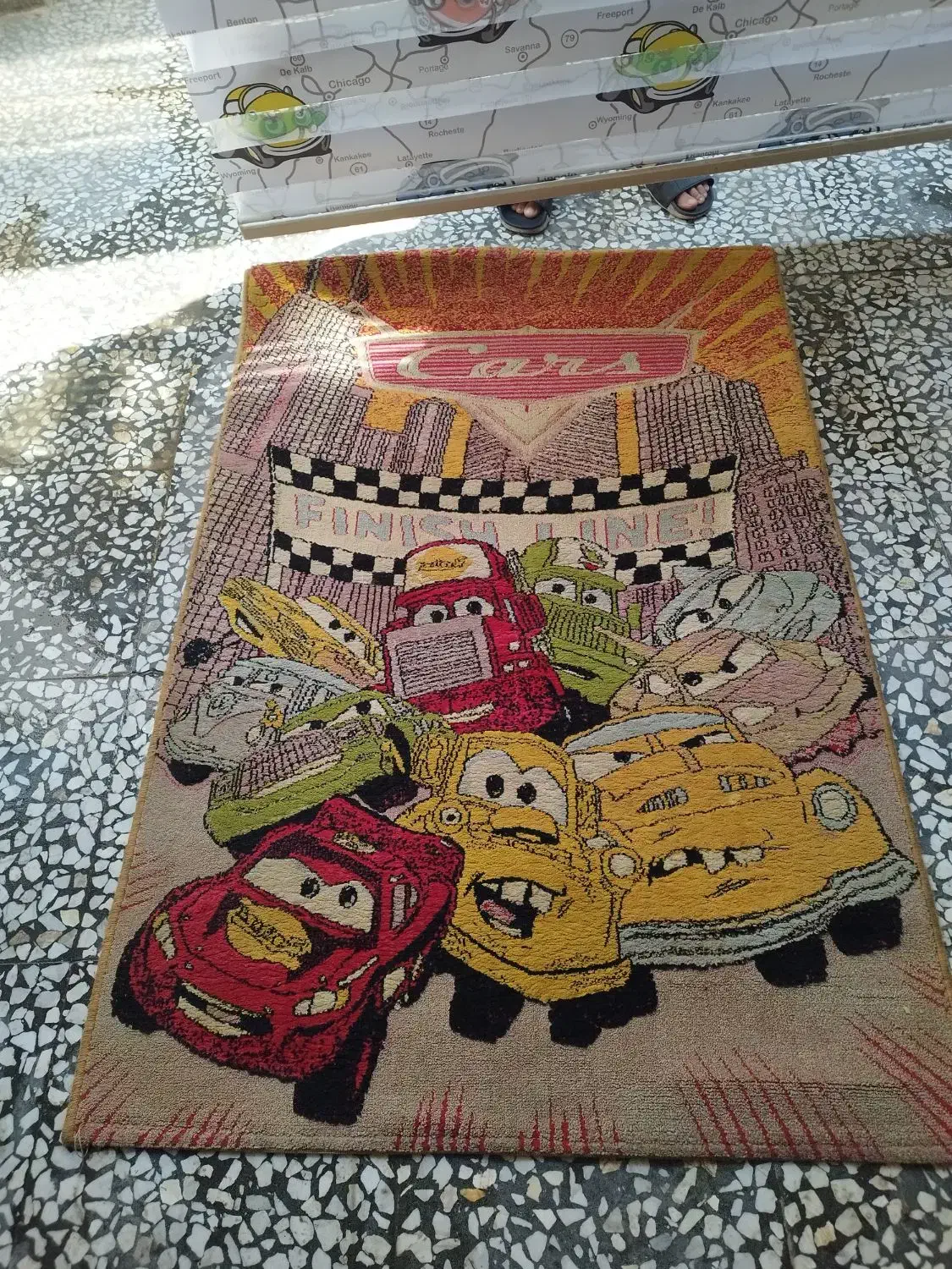 فروش پرده زبرا سالم و فرش طرح بچگانه|پرده، رانر، رومیزی|قائم‌شهر, |دیوار