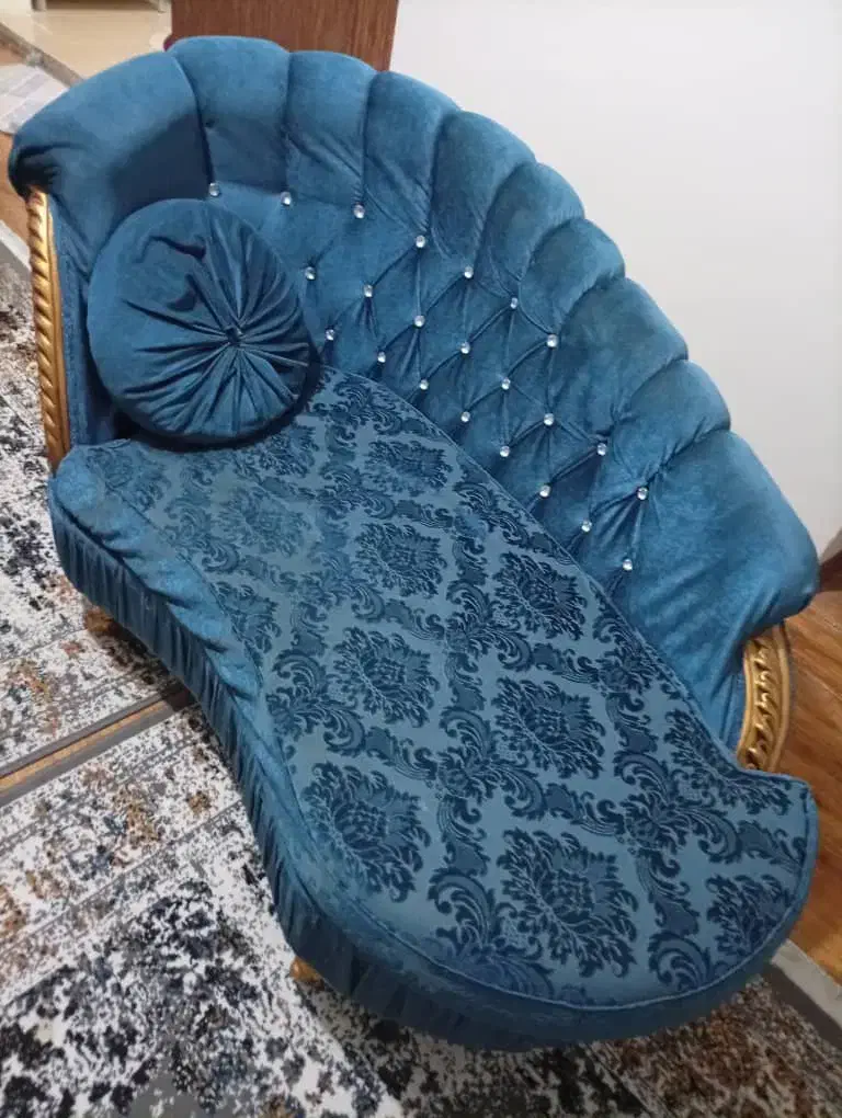 مبل هفت نفره و میز ناهار خوری|مبلمان خانگی و میز عسلی|پرند, فاز ۶|دیوار