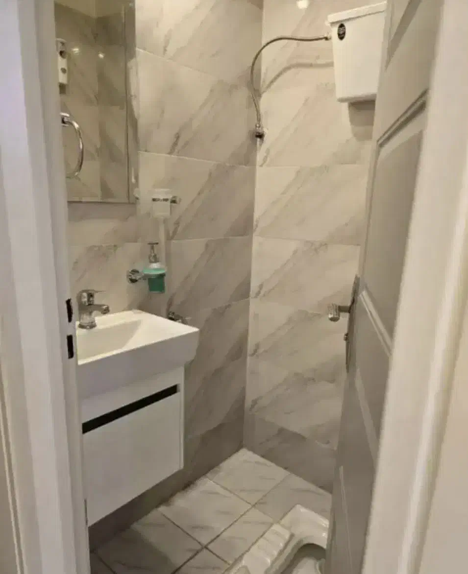 واحد۵۱متری/غرق‌نور