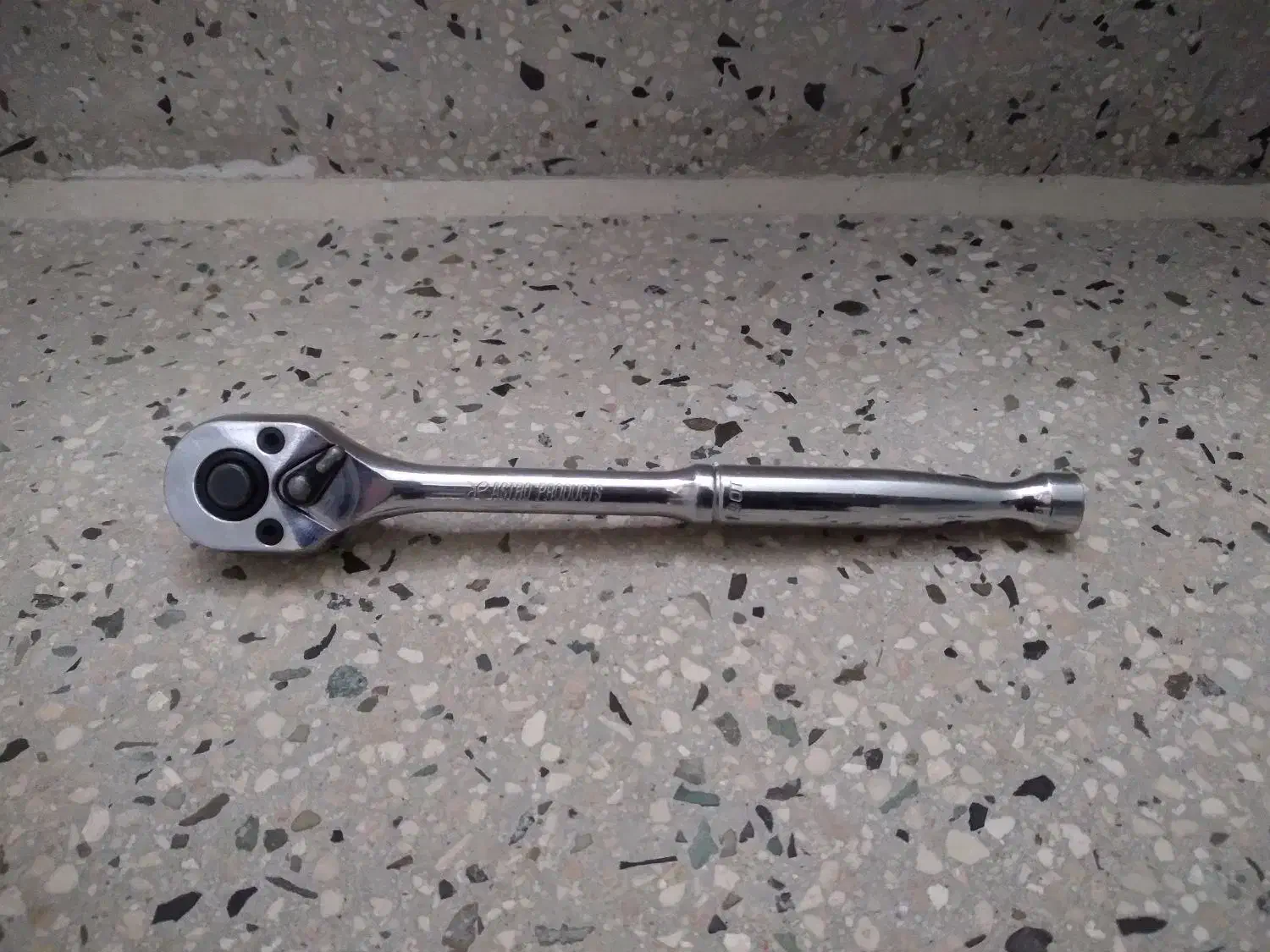 اچار لوستر|لوستر و چراغ آویز|کرج, برغان|دیوار