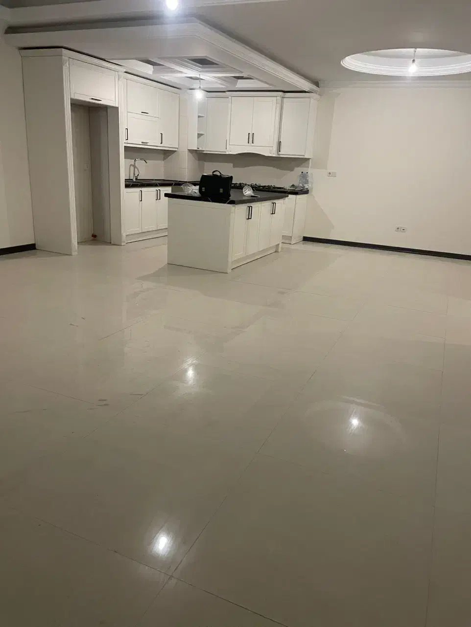 آپارتمان دو خوابه شیک در رودهن|فروش آپارتمان|رودهن, |دیوار