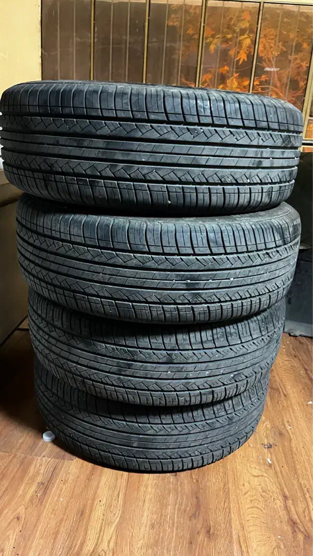 لاستیک ۲۱۵/۶۰/۱۷|قطعات یدکی و لوازم جانبی|رشت, منظریه|دیوار