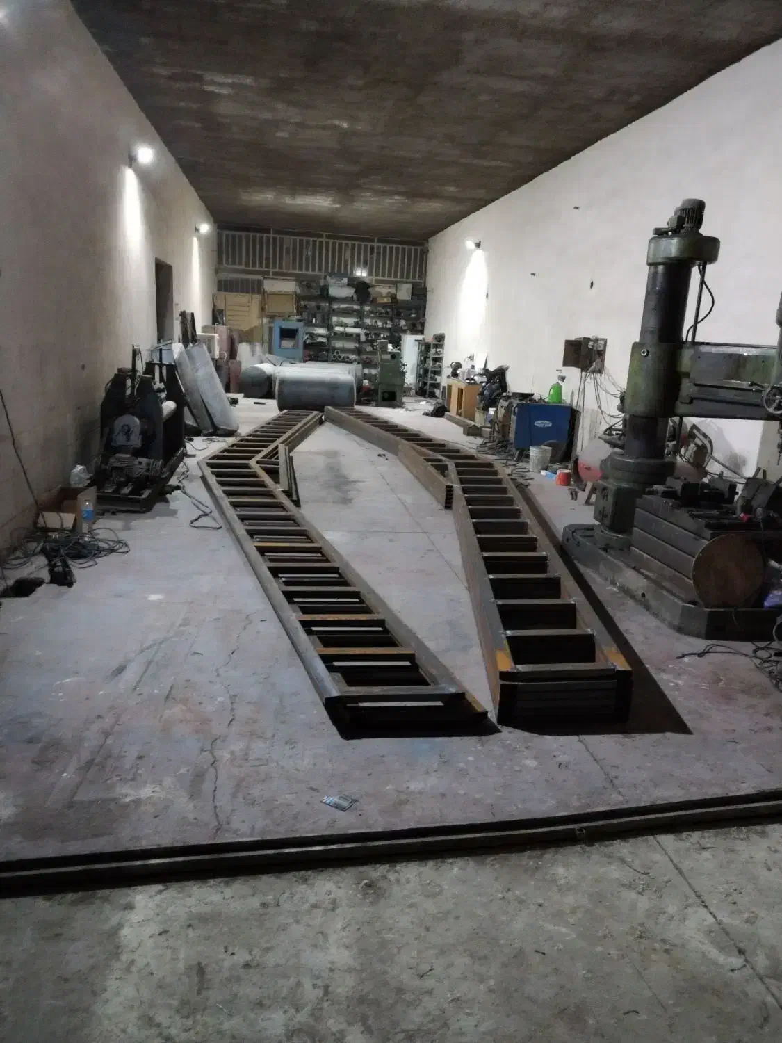 ساخت خرپا و قوطی|خدمات پیشه و مهارت|یزد, |دیوار