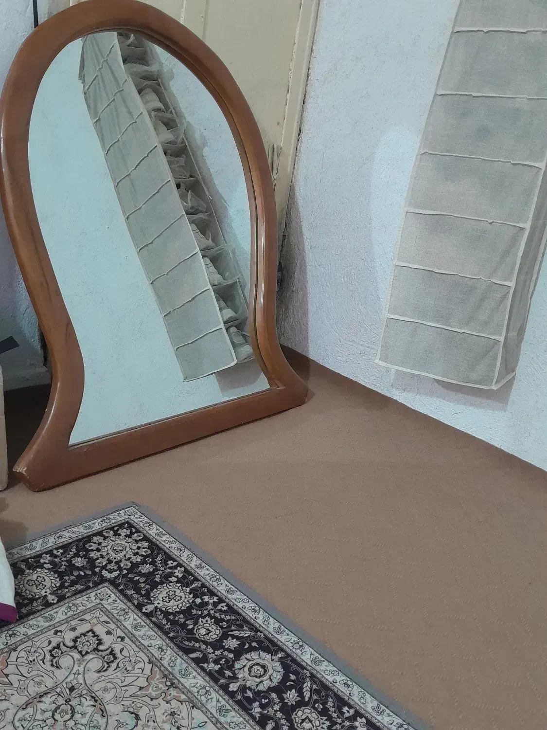 اینه|آینه|شیراز, بالا کفت|دیوار