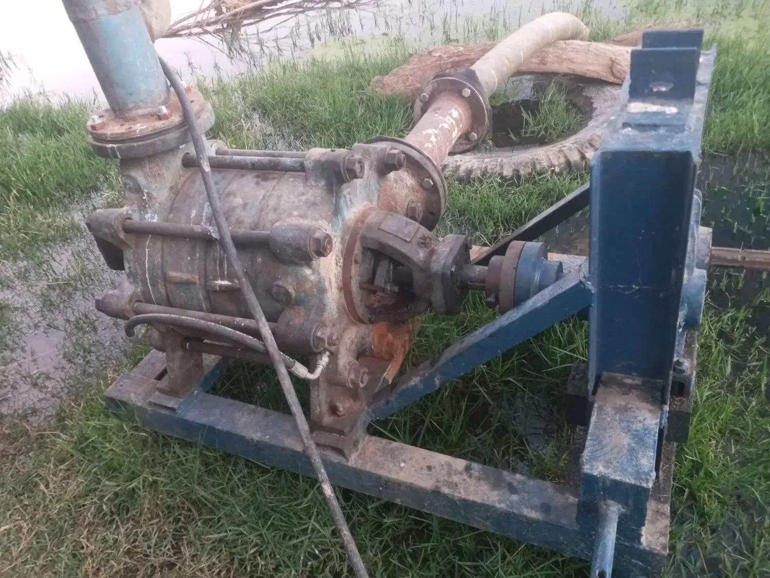 پمپ آب ، چهار پایه|ماشینآلات صنعتی|ویسیان, |دیوار