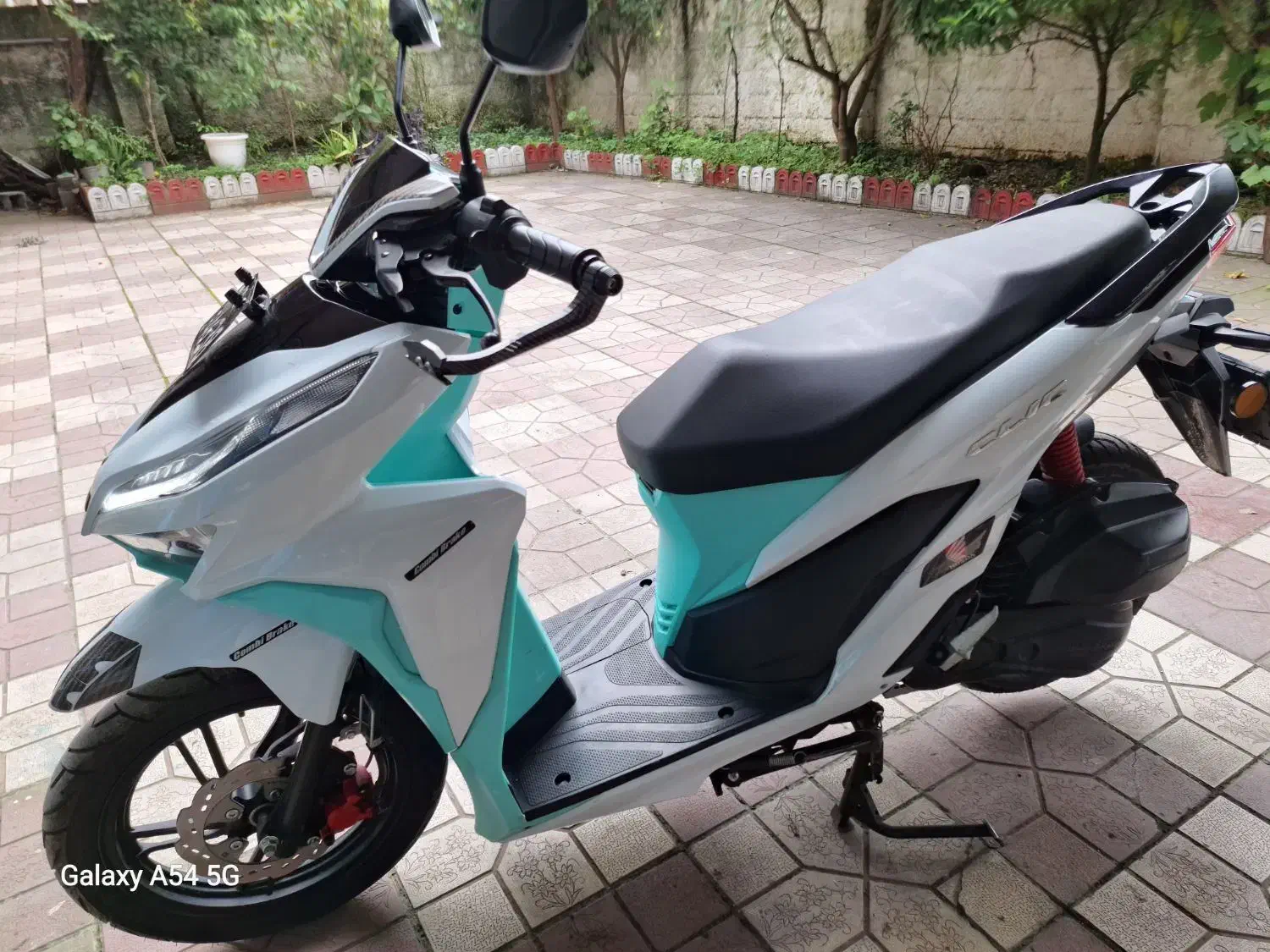 موتور کلیک ۱۸۰ هانی|موتورسیکلت|نوشهر, |دیوار