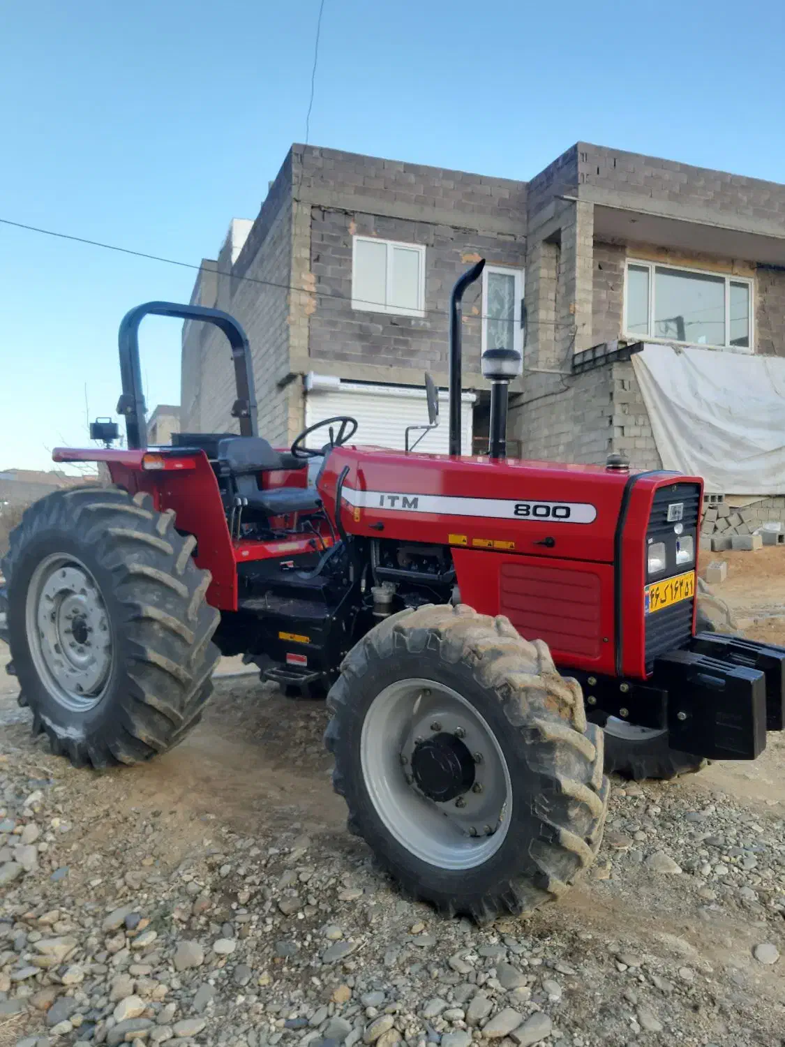 تراکتور ۸۰۰|خودرو سنگین|سقز, |دیوار