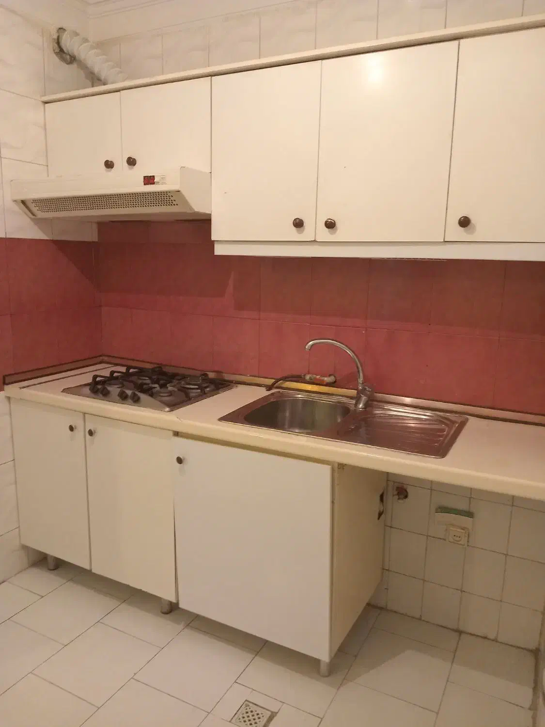 دبستان ۷۵متری ۲خوابه ۵طبقه ۴واحدی طبقه ۲