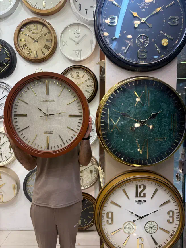 ساعت دیواری طرح خطی زمینه کنفی جدید موتور ضمانتی|ساعت دیواری و تزئینی|مشهد, کوشش|دیوار