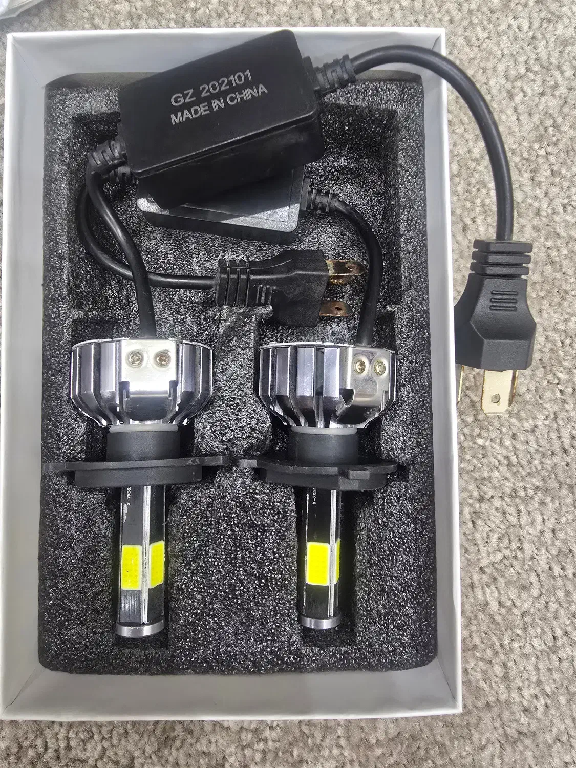 چراغ هدلایت ماشین|قطعات یدکی و لوازم جانبی|ورامین, ورامین|دیوار