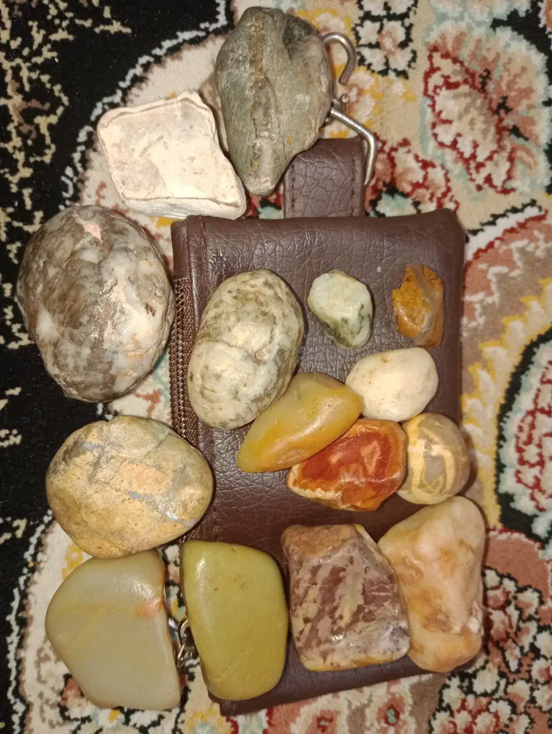 سنگ خام و شهاب سنگ|کلکسیون اشیاء عتیقه|اهواز, زندوکیلی|دیوار