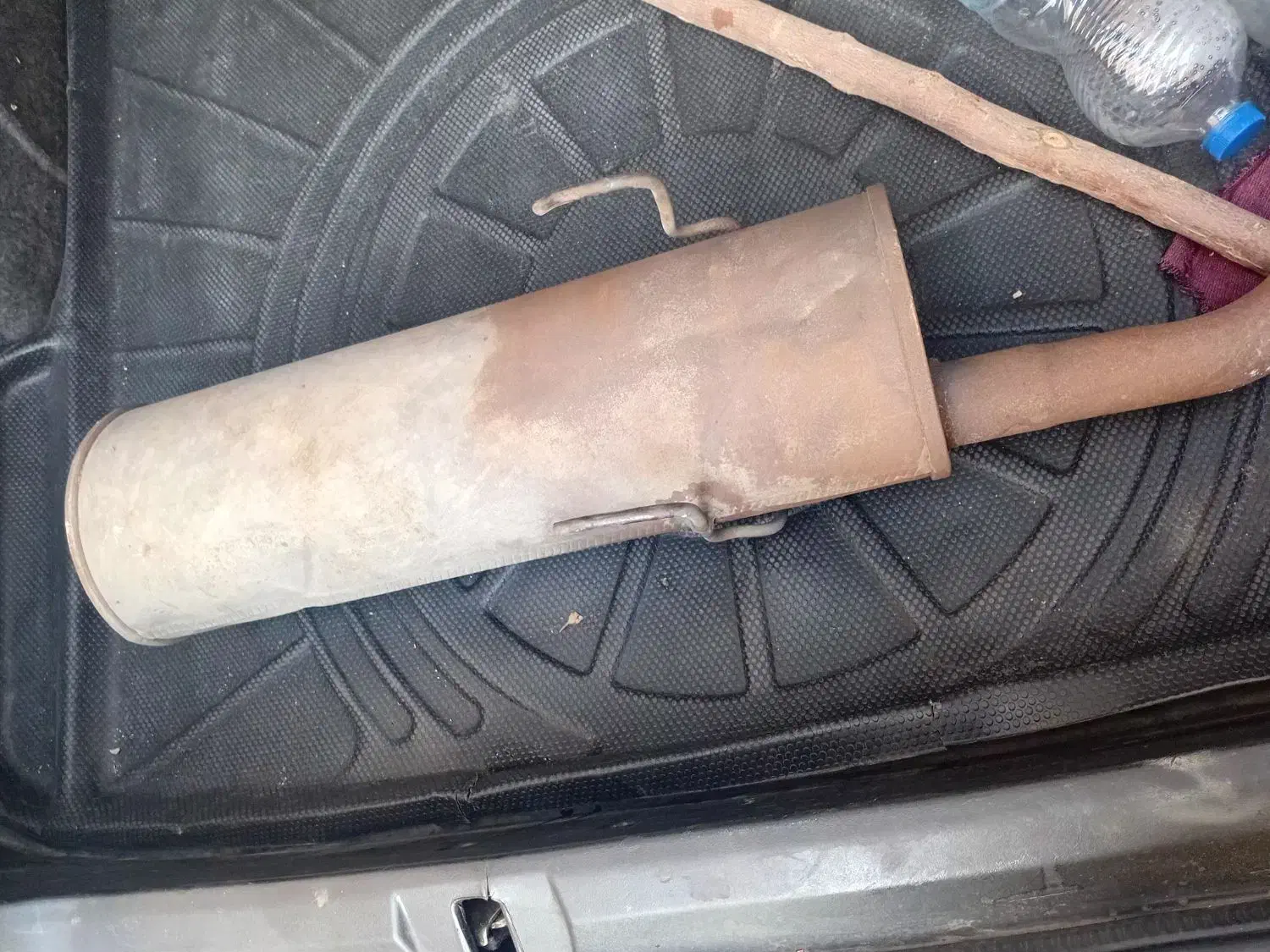 منبع بلوچی پژویی|قطعات یدکی و لوازم جانبی|ساوه, |دیوار