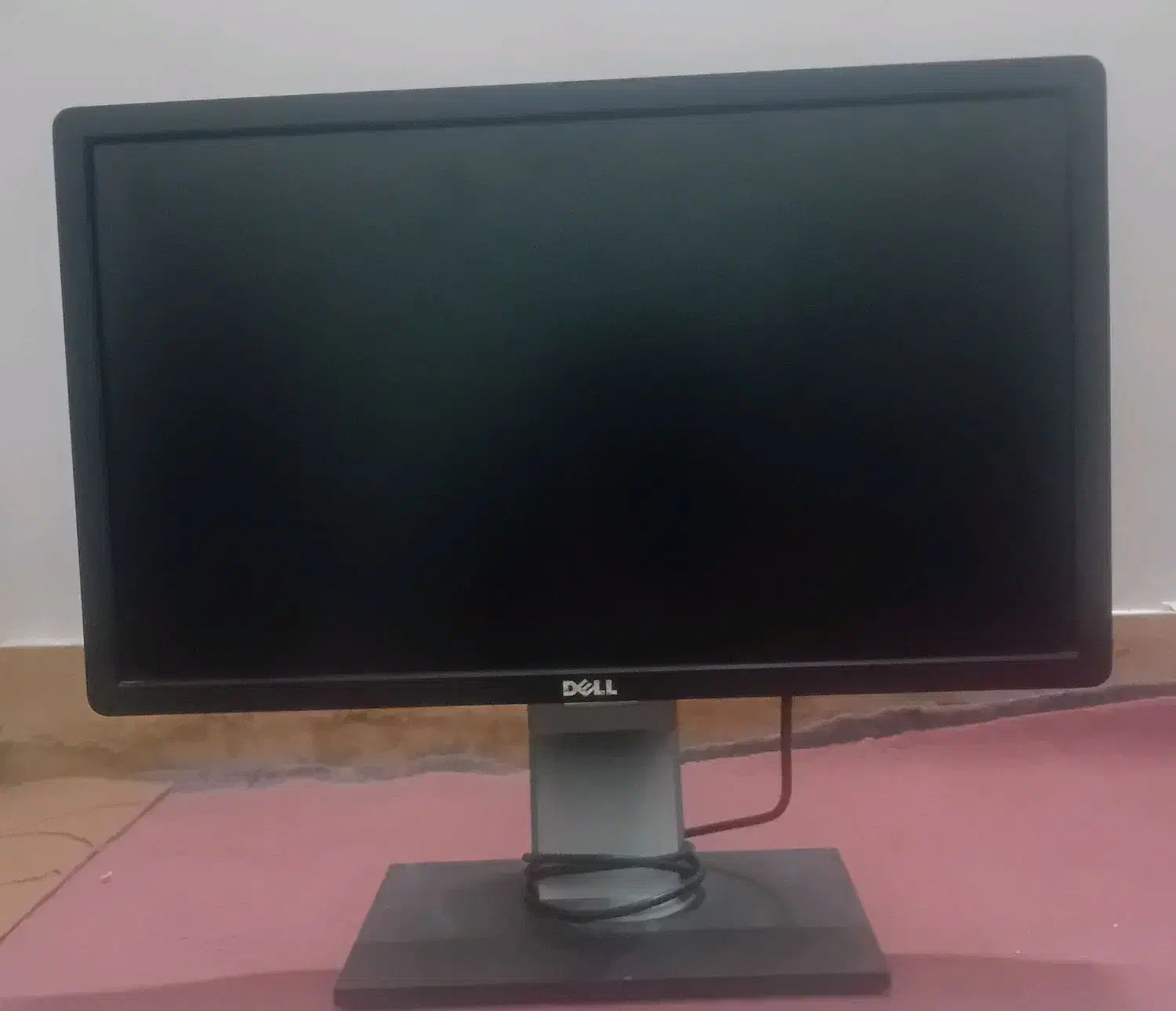 ۳عدد مانیتور LCD یک عدد مانیتور LID|قطعات و لوازم جانبی رایانه|گنبد کاووس, |دیوار