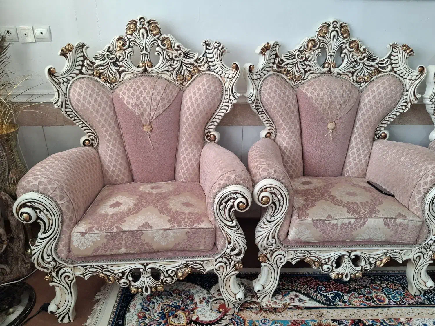 مبل و ناهار خوری سلطنتی همراه جلو مبلی و عسلی|مبلمان خانگی و میز عسلی|ابهر, |دیوار