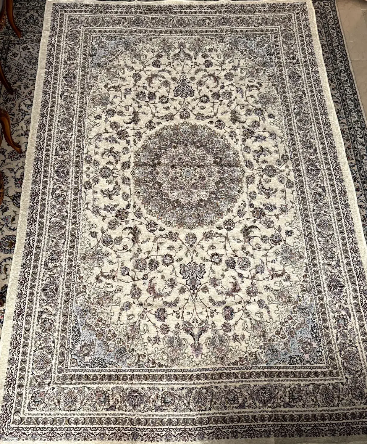 رو فرشی ۶ متری میلاد زرین یزد|روفرشی|تهران, صادقیه|دیوار