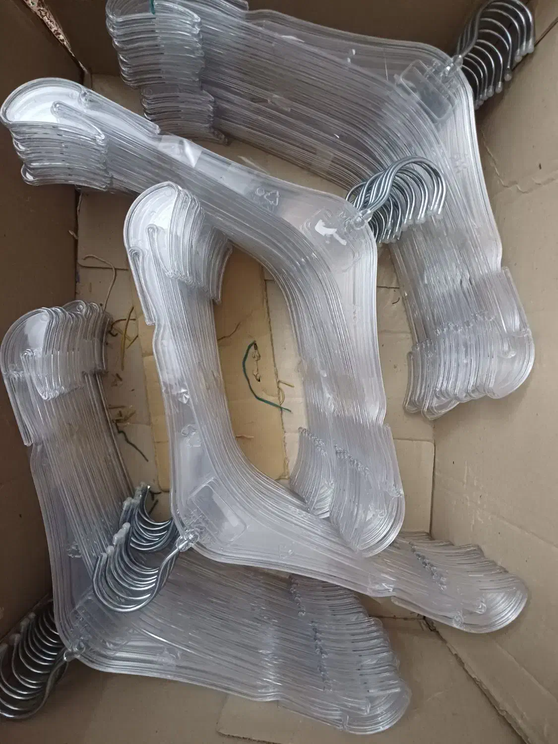 چوب کار  لباس|بندرخت و رخت‌آویز|کرج, شهرک فهمیده|دیوار