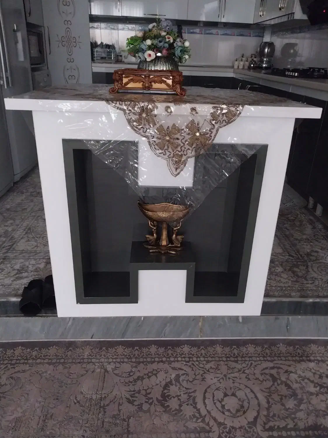 میز جزیره|میز و صندلی غذاخوری|لالجین, |دیوار