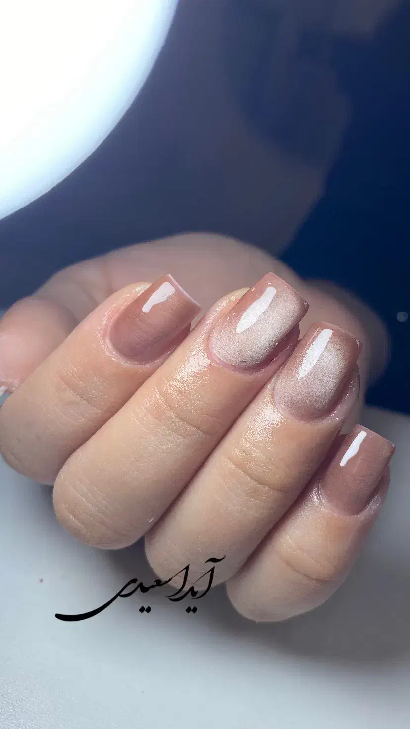 انواع خدمات کاشت ناخن و اکستنشن مو|خدمات آرایشگری و زیبایی|بروجرد, |دیوار