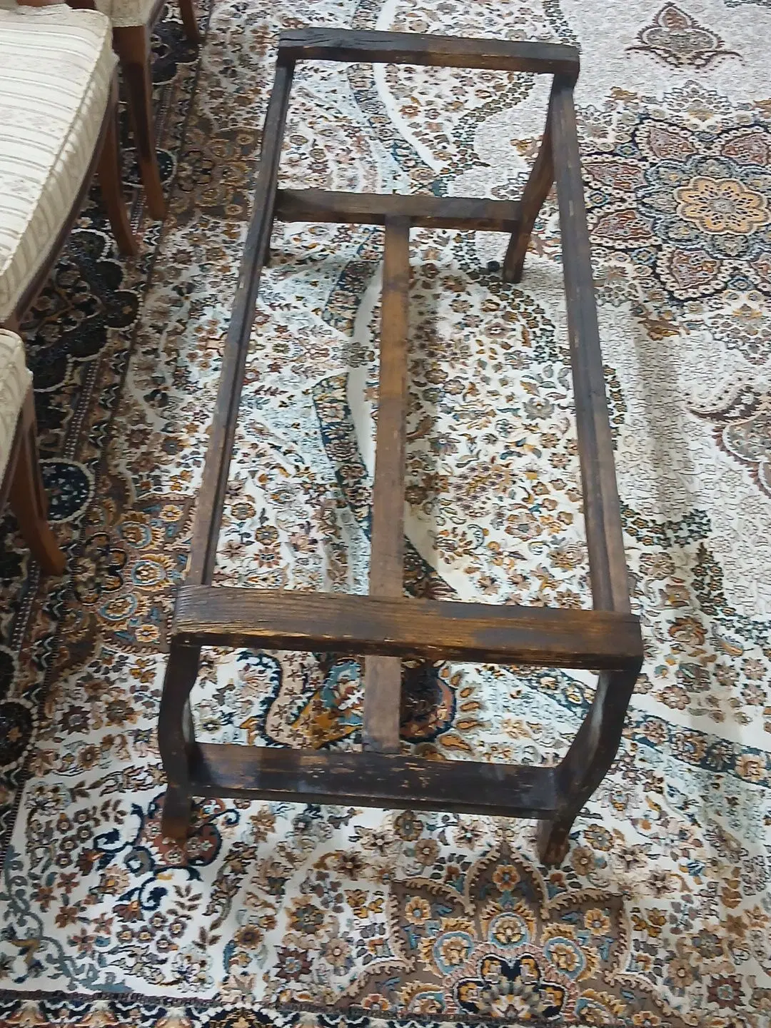 میز جلومبلی وقرقره چوبی روسی گلدان چوبی|مبلمان خانگی و میز عسلی|تهران, امام زاده عبدالله|دیوار