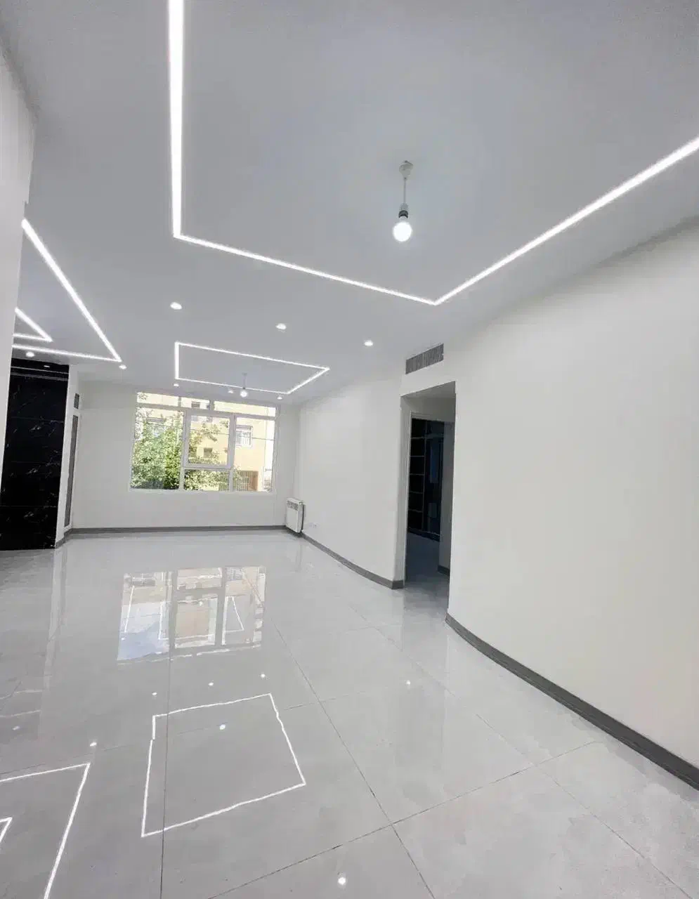 ۵۲ متری/غرق نور/پارکینگ سندی|فروش آپارتمان|گرمدره, |دیوار