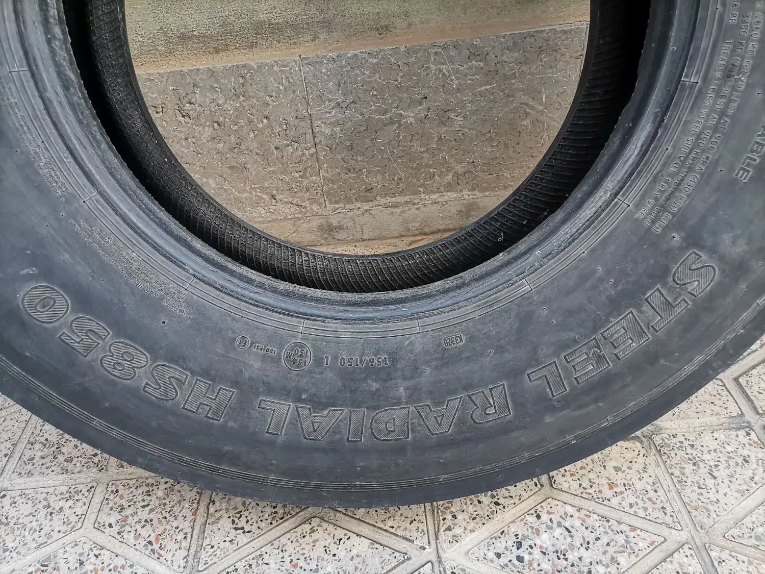 یه لاستیک بنزیاماشین سنگین بارز60درصد|قطعات یدکی و لوازم جانبی|شیراز, سعدیه شمالی|دیوار