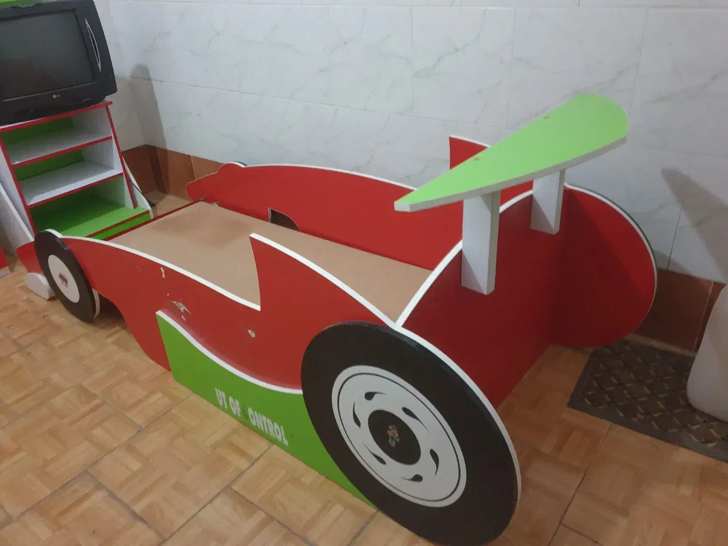 فروش ست تخت خواب کمد و دراور و بوفه کودک|تخت و صندلی بچه|مرند, |دیوار