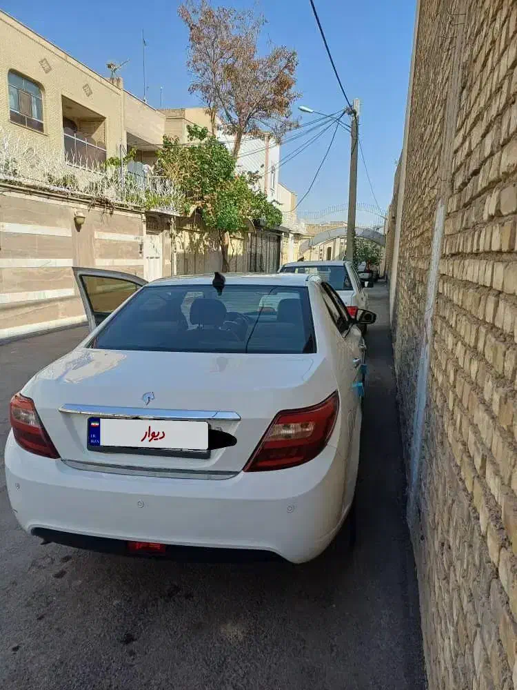 دنا پلاس|خودرو سواری و وانت|نجف‌آباد, شریعتی غربی|دیوار