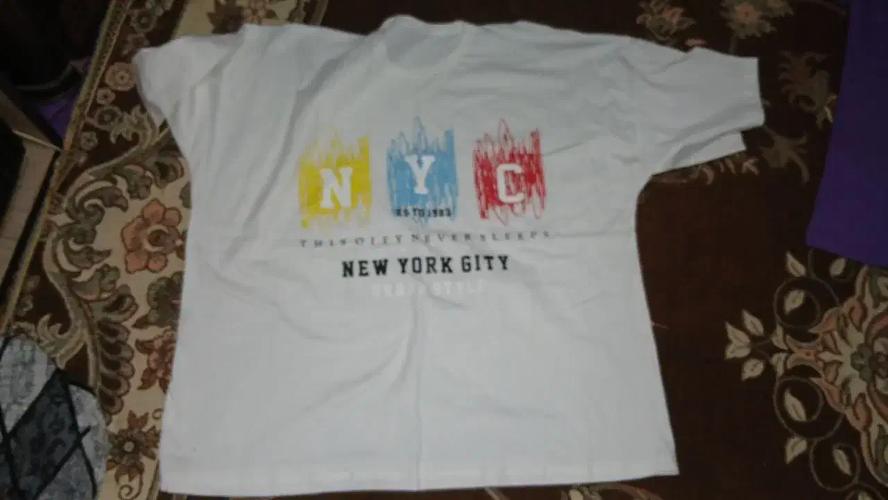 تیشرت|کفش و لباس بچه|رباط‌کریم, رباط‌کریم|دیوار