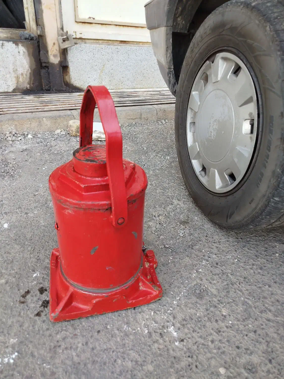 جک روغنی|ابزارآلات|تاکستان, |دیوار