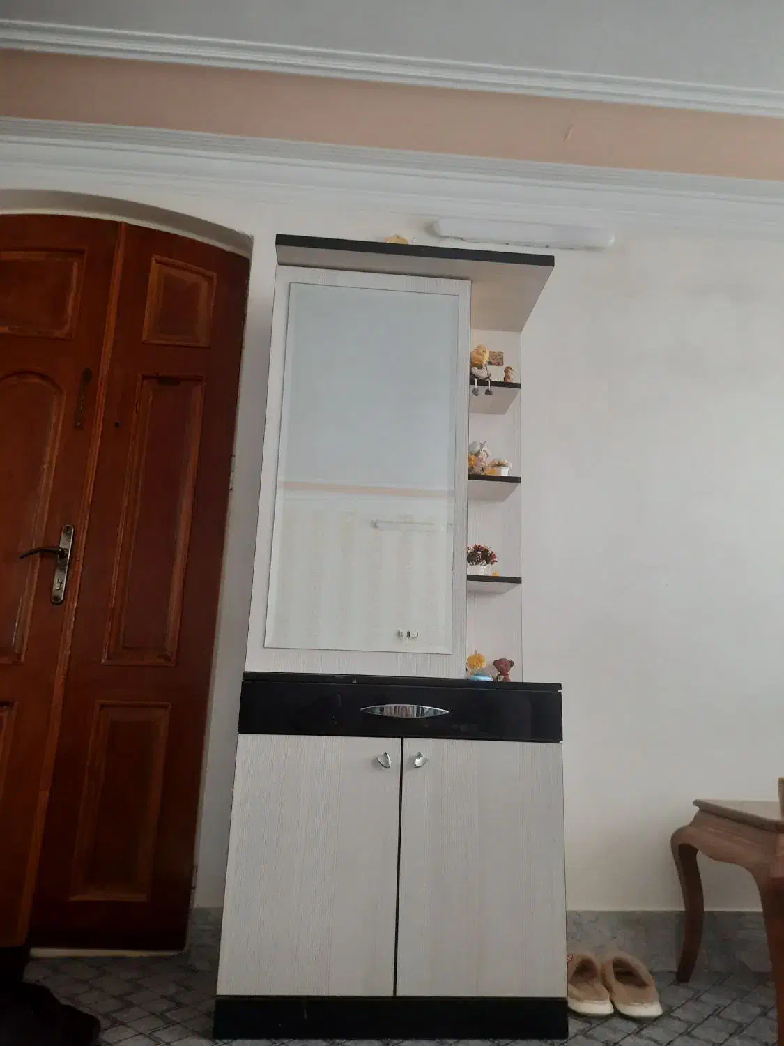 جاکفشی اینه دار|جاکفشی، کمد، دراور|نیشابور, دارایی|دیوار