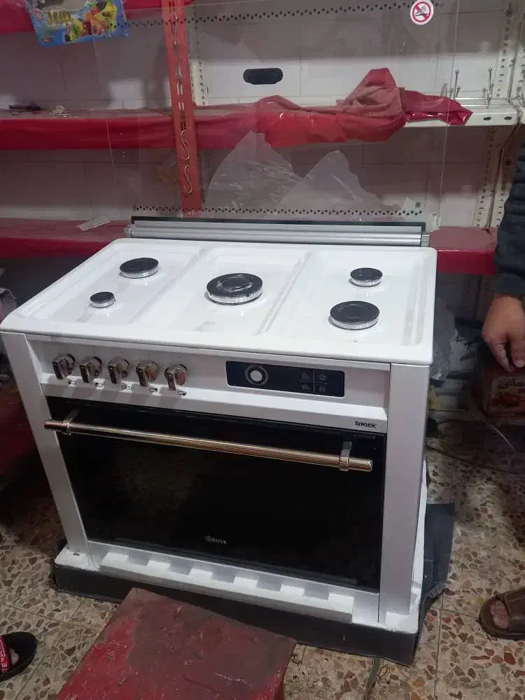 میز تی وی و گاز به فروش میرسد|اجاق گاز و لوازم برقی پخت‌وپز|ایذه, |دیوار