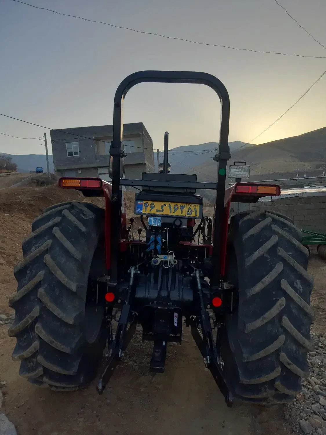 تراکتور ۸۰۰|خودرو سنگین|سقز, |دیوار