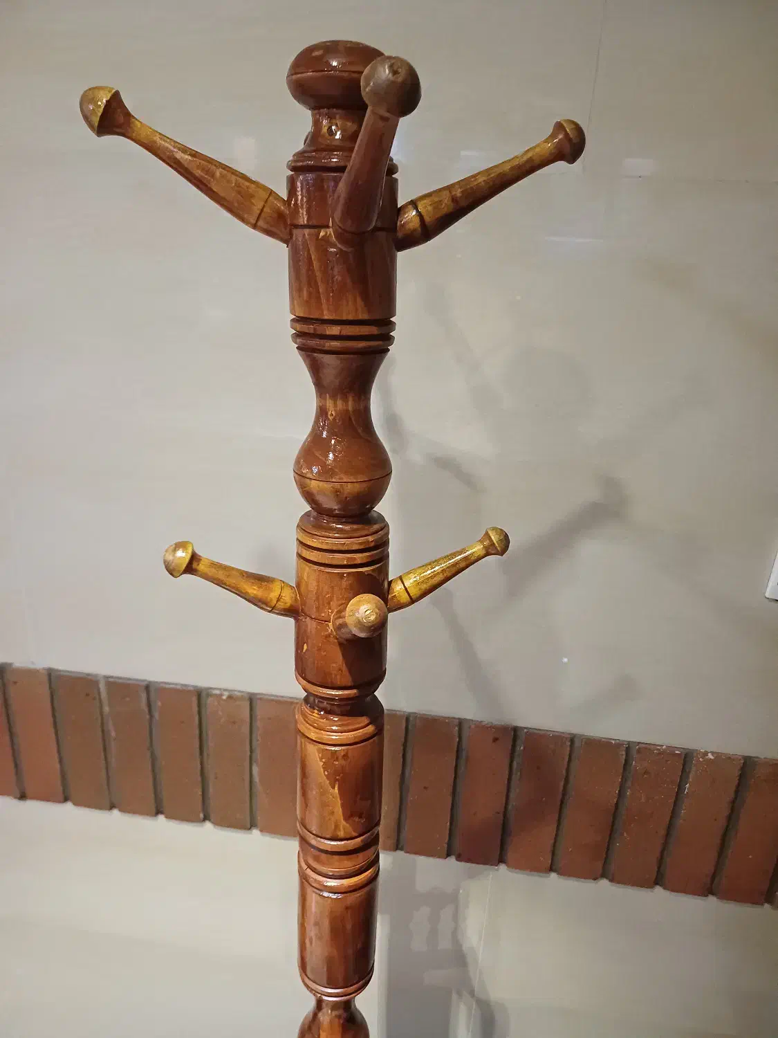 چوب لباسی|بندرخت و رخت‌آویز|قم, شهرک قدس|دیوار