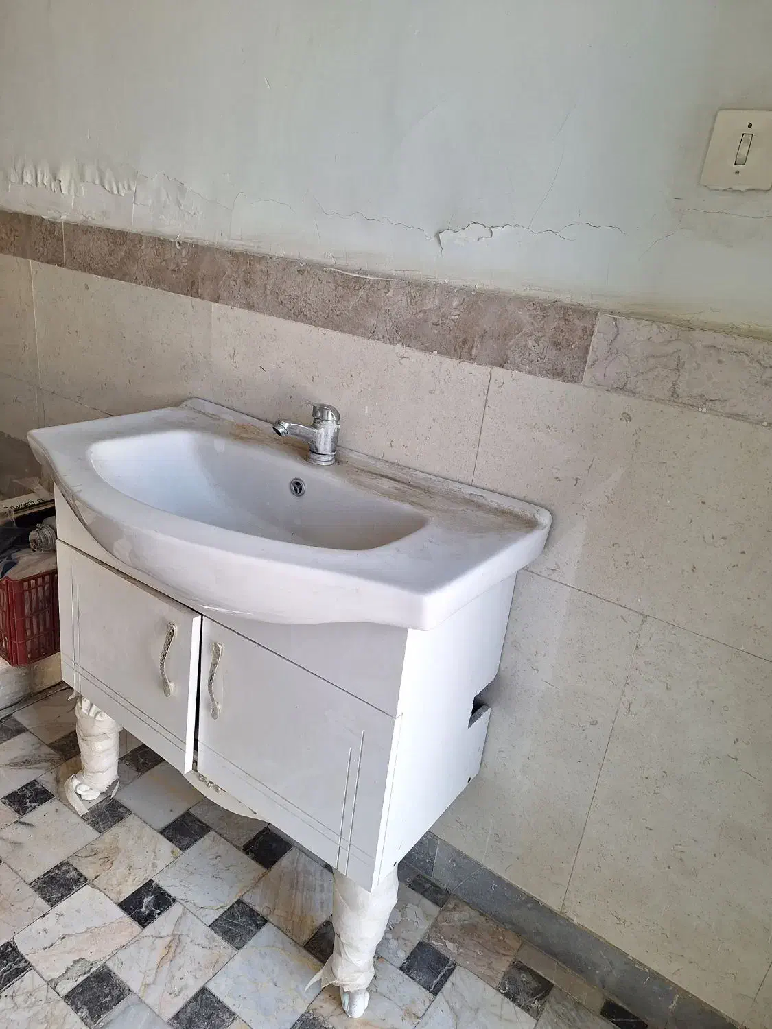 روشویی و یر و کمد pvc|لوازم سرویس بهداشتی|شیروان (خراسان), |دیوار