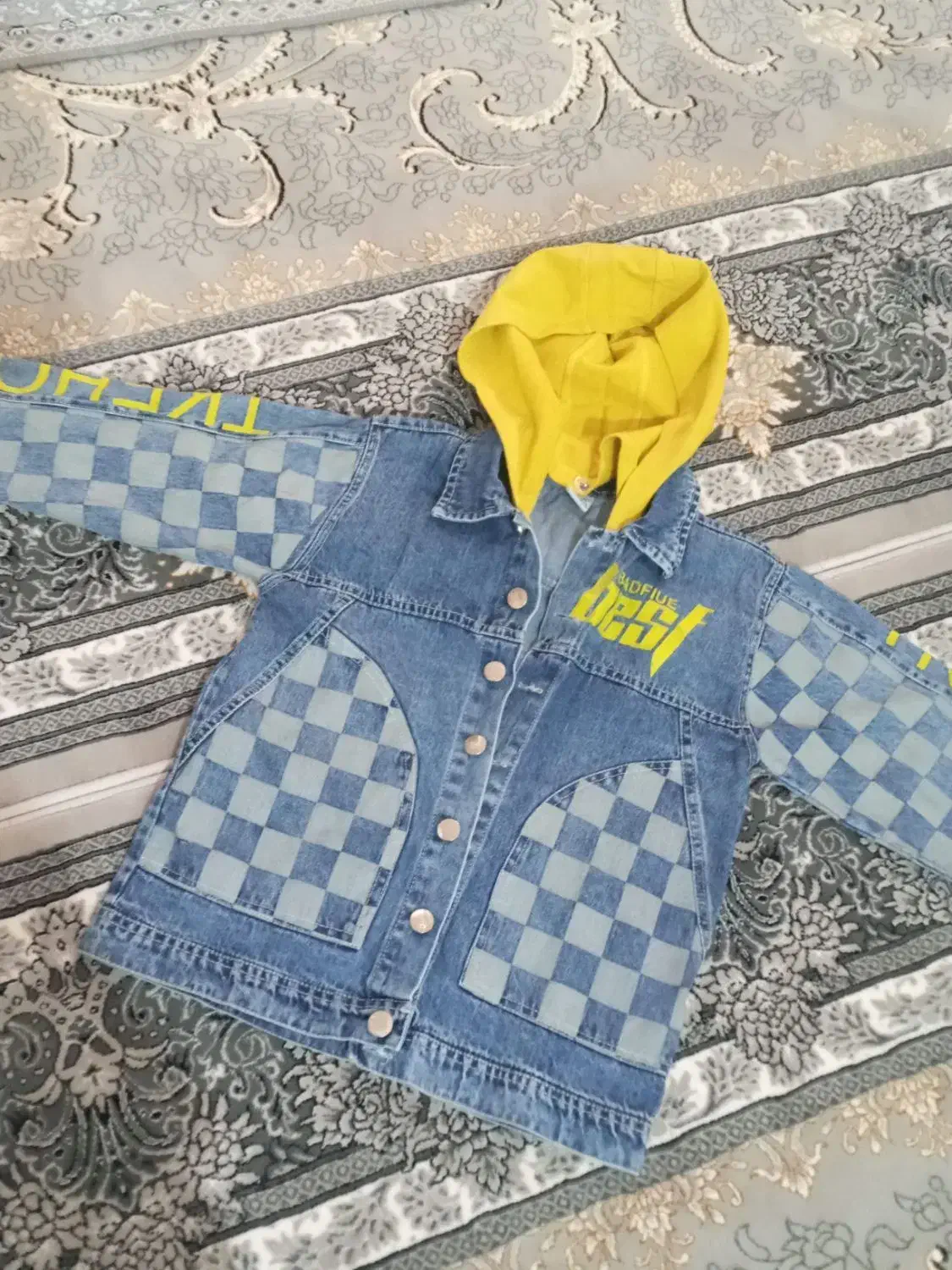 لباس اسپرت|لباس|سیلاخور, |دیوار