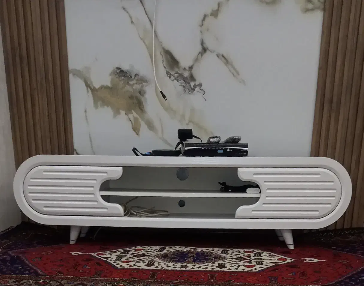 فروش میز تلویزیون کاملا نو و سالم|میز تلویزیون|ابهر, |دیوار